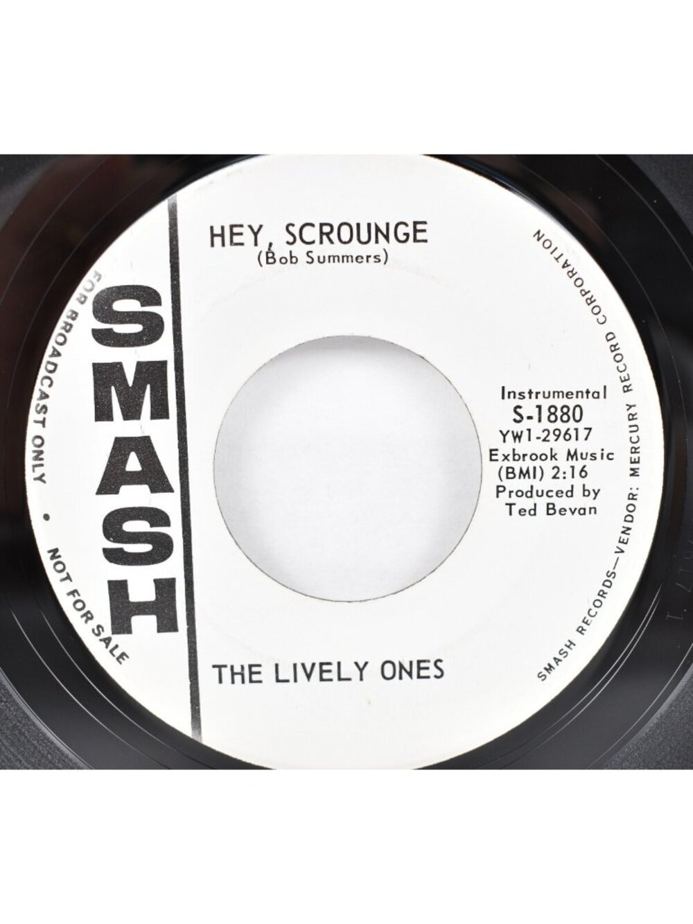 The Lively Ones - Night And Day / Hey Scrounge Smash Record Surf Rock Rare Promo - Picture 2 of 4